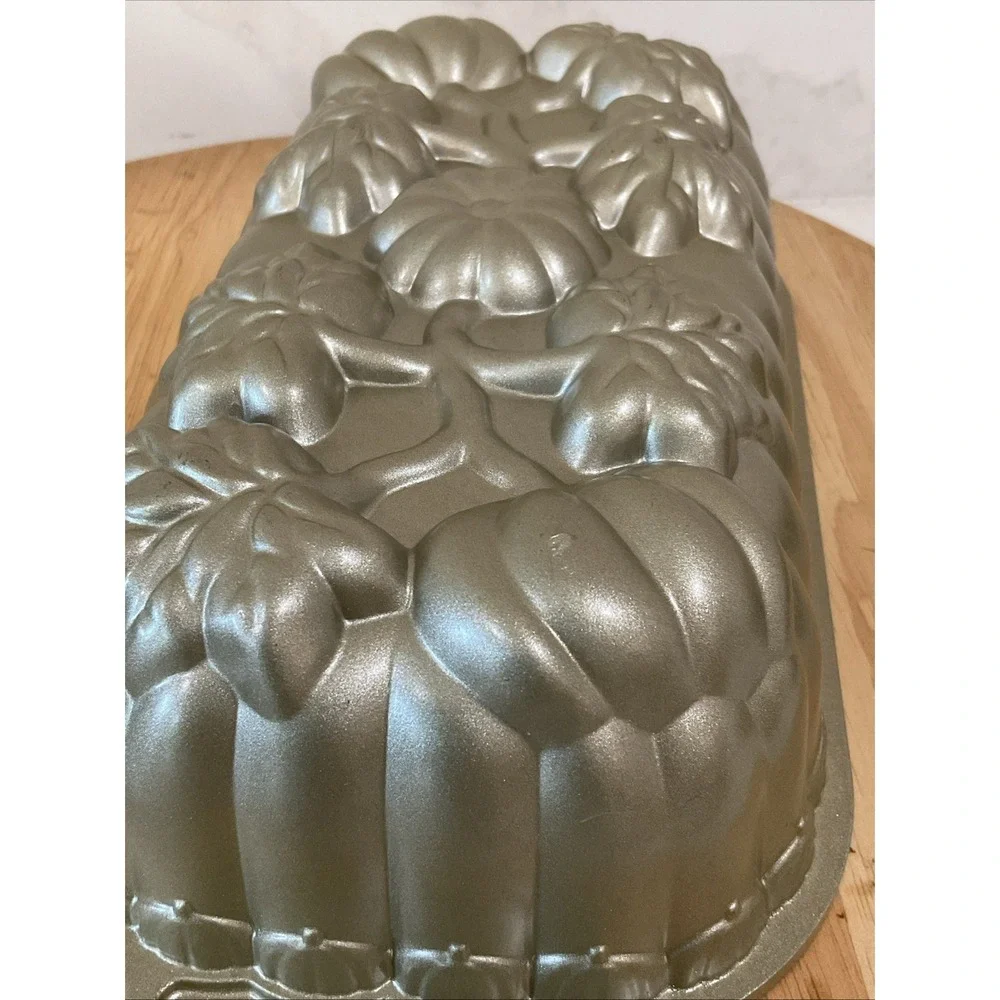Nordic Ware USA Pumpkin Loaf Cake Baking Pan Harvest Bounty Fall 6 Cups Nonstick